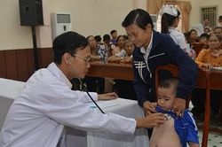 Chương trình 'Trái tim cho em' đến với trẻ em tỉnh Thanh Hóa