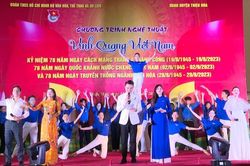 Thiệu Hóa phối hợp tổ chức chương trình nghệ thuật 'Vinh quang Việt Nam'
