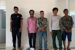 Bắt giữ nhóm đối tượng tàng trữ 1 khẩu súng AR15 và 4 súng hơi