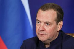 Ông Medvedev: Xung đột Ukraine 'có thể kéo dài hàng chục năm'