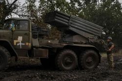 Ukraine nói Kupiansk cam go, ứng viên Tổng thống Mỹ nêu hậu quả gửi F-16