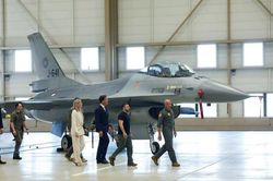 Cựu sĩ quan tình báo Mỹ: Nga sẽ bắn hạ toàn bộ F-16 chuyển giao cho Ukraine trong 1 tháng