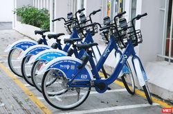 Thấy gì từ dịch vụ cho thuê xe đạp công cộng mới ra mắt tại Hà Nội?