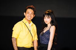 Đi họp phụ huynh, vợ hai Minh Nhựa được chú ý bởi nhan sắc trẻ như thiếu nữ
