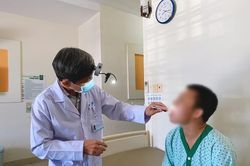 Chuyên khoa Tai mũi họng – Bệnh viện Hoàn Mỹ ITO Đồng Nai phẫu thuật thành công cho bệnh nhân có răng mọc lạc chỗ trong xoang sàng