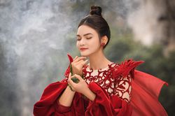 Ca sĩ Phạm Phương Thảo: 'Tôi sợ cha mẹ khuất núi mà mình không về kịp'