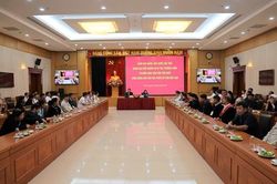 Trưởng Ban Kinh tế Trung ương tiếp điển hình tiên tiến vùng đồng bào dân tộc thiểu số tỉnh Bắc Kạn