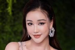 Ca sĩ Maya tái xuất sau nhiều năm gặp biến cố vì bệnh tật
