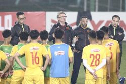 HLV Troussier triệu tập nhiều 'cánh chim lạ' lên U23 Việt Nam