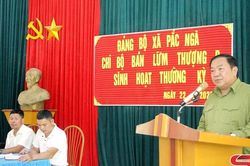 Đồng chí Phó Chủ tịch HĐND tỉnh dự sinh hoạt với chi bộ cơ sở