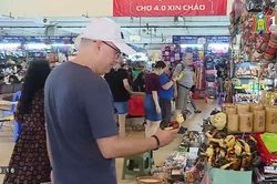 Trăn trở quà lưu niệm biểu trưng của Thủ đô