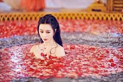 Người phụ nữ phong kiến một năm tắm một lần: Lý do phía sau khiến ai cũng bất ngờ