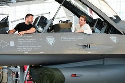 Tổng thống Ukraine đặt kỳ vọng lớn ở chiến đấu cơ F-16