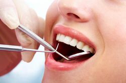 Chảy dịch mũi lẫn máu lo sợ ung thư đi khám, bệnh nhân bất ngờ vì kết luận của bác sĩ