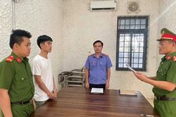 Khởi tố đối tượng đốt chuồng bò nhà người yêu