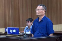 Trục lợi hàng trăm triệu đồng tiền xét nghiệm Covid-19, cựu giám đốc trung tâm y tế lĩnh án