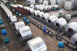 Đồng USD giảm khiến giá kim loại thế giới tăng