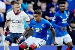 Rangers bị cầm hòa đáng tiếc trên sân nhà ở lượt đi play-off