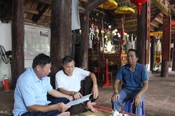 Cho phép quy định các biện pháp thưởng, phạt trong hương ước, quy ước
