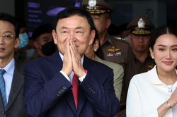Cựu Thủ tướng Thái Lan Thaksin nhập viện ngay đêm đầu tiên ở nhà giam