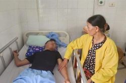Nam thanh niên bị đánh dã man: Trên đường đi thăm bố ốm về thì bị đánh