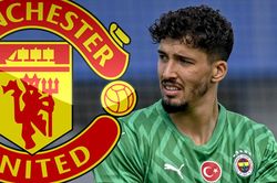 Man Utd mua thủ môn cao 1m98 với giá 'rẻ như bèo'