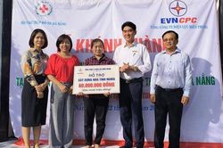 Khánh thành nhà tình nghĩa cho gia đình bà Ngô Thị Chiến