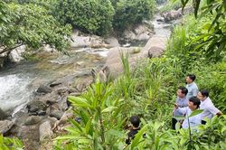 Bí thư Tỉnh ủy Đặng Xuân Phong khảo sát tiềm năng phát triển du lịch thác Đầu Nhuần