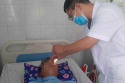 Về thăm bố, người đàn ông bị đánh dã man, bất tỉnh trên đường