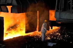 Giá thép hôm nay 24/8: Giá thép trong nước đồng loạt giảm