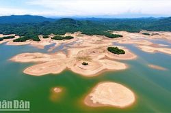 Nắng nóng bất thường khiến mực nước tại các hồ, đập thủy lợi ở Hà Tĩnh xuống thấp
