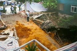 Khởi tố chủ thầu xây dựng trong vụ sập kè khiến 2 người thương vong tại Quảng Ninh