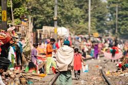 ADB: Khủng hoảng vật giá leo thang làm xói mòn tiến bộ trong xóa nghèo ở châu Á, Thái Bình Dương