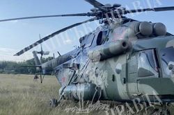 Trực thăng Mi-8 của Nga bị 'dụ' tới Ukraine