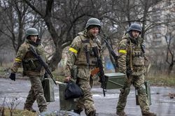 Ukraine nói giành thêm ưu thế ở mặt trận phía nam, Na Uy tặng tên lửa cho Kiev