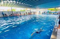 Nam sinh 13 tuổi đuối nước trong bể bơi trường học tại TP Vinh
