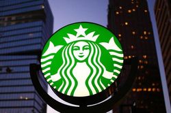 Starbucks kỳ vọng doanh thu tăng với món đồ uống đặc trưng theo mùa
