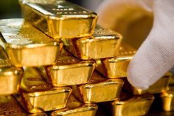 Giá vàng thế giới tăng dữ dội khi lợi suất trái phiếu giảm, trong nước vượt 68 triệu đồng/lượng