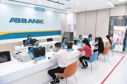 ABBank liên tục chi tiền mua lại trái phiếu trước hạn