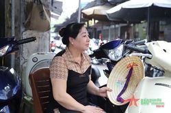 Hà Nội: Tiểu thương buôn xe cũ 'méo mặt' vì biển số định danh