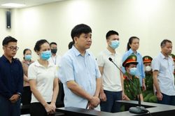 Cựu Chủ tịch Hà Nội Nguyễn Đức Chung: Việc các bị cáo nâng giá để tự chia nhau tôi không biết