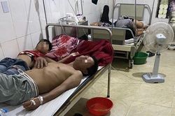 Nhiều người dân nhập viện sau khi ăn tiết canh bò
