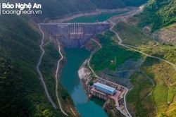 Công ty Thủy điện Bản Vẽ thông báo vận hành hồ chứa điều tiết nước qua đập tràn