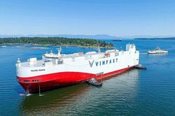 Cổ phiếu VFS lên cao kỷ lục, vốn hóa VinFast lọt TOP 3 hãng ô tô lớn nhất toàn cầu