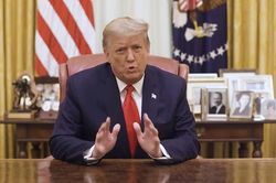 Ông Trump quay trở lại Twitter với bài đăng kêu gọi quyên góp