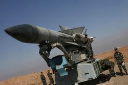 Nga đánh chặn tên lửa S-200 Ukraine