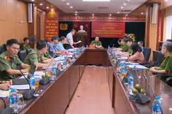 Lấy ý kiến sửa đổi Luật Quản lý, sử dụng vũ khí, vật liệu nổ và công cụ hỗ trợ