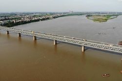 Cấm cầu Thăng Long, các phương tiện lưu thông theo hướng nào?