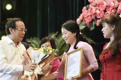 Bí thư TP.HCM: 'Đau thương từ Covid-19 đã dịu, nhưng lòng nhân ái còn sáng mãi'