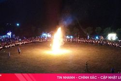 Thiếu nhi Hà Tĩnh vui múa hát tập thể, dân vũ và trò chơi dân gian